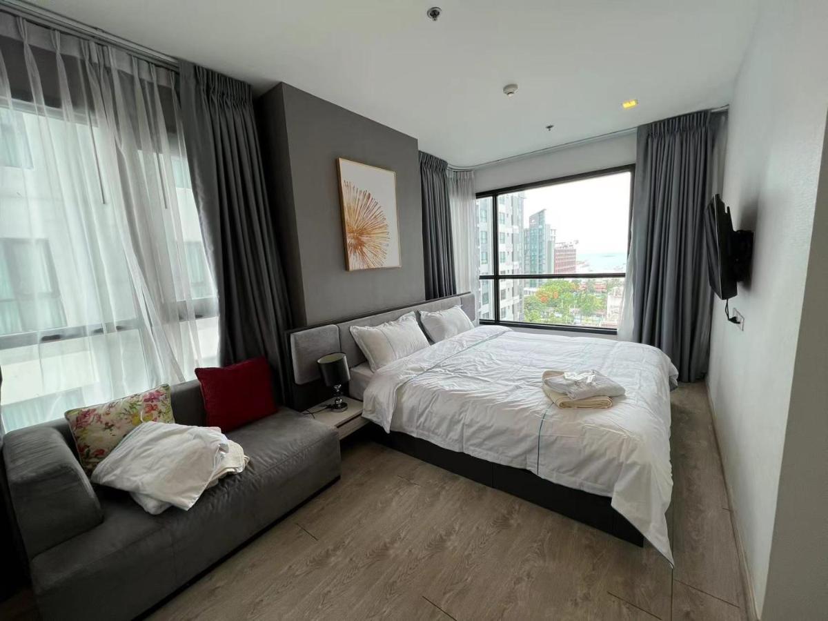 Llx Apartments At The Base Condo Pattaya Extérieur photo