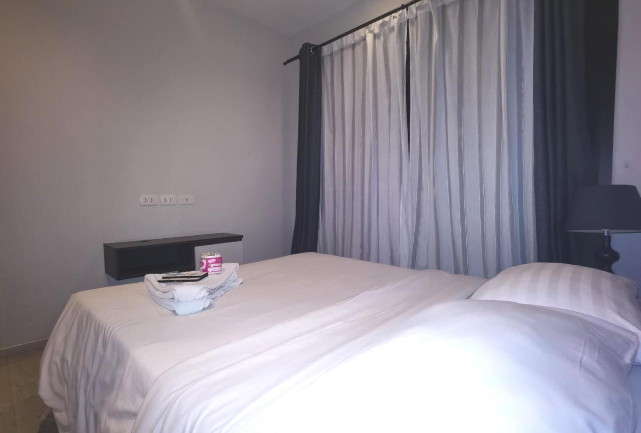 Llx Apartments At The Base Condo Pattaya Extérieur photo