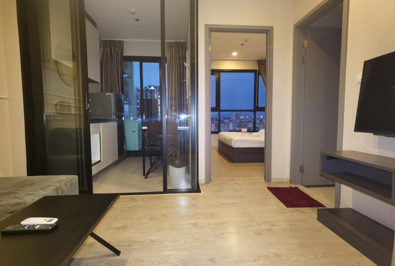 Llx Apartments At The Base Condo Pattaya Extérieur photo