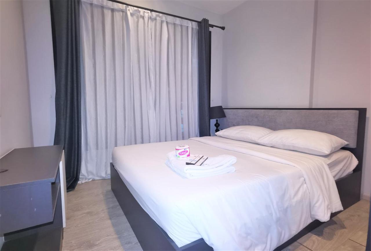 Llx Apartments At The Base Condo Pattaya Extérieur photo