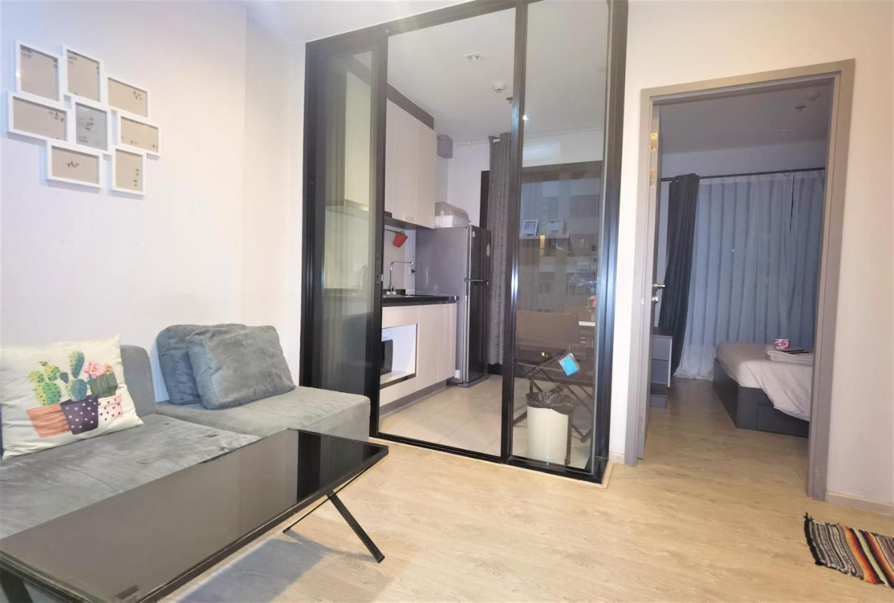 Llx Apartments At The Base Condo Pattaya Extérieur photo