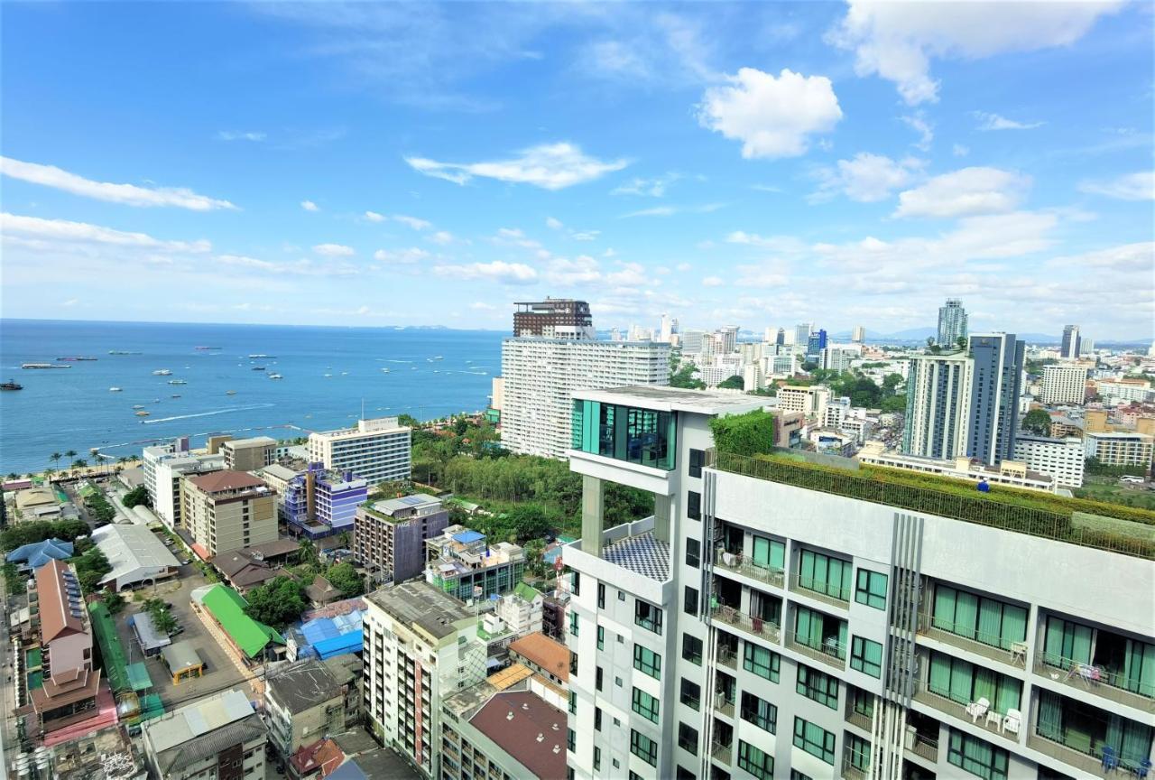 Llx Apartments At The Base Condo Pattaya Extérieur photo