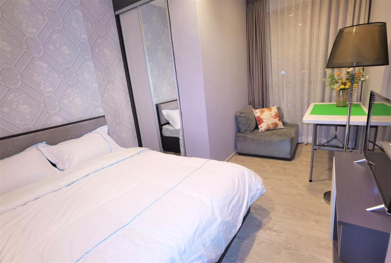 Llx Apartments At The Base Condo Pattaya Extérieur photo
