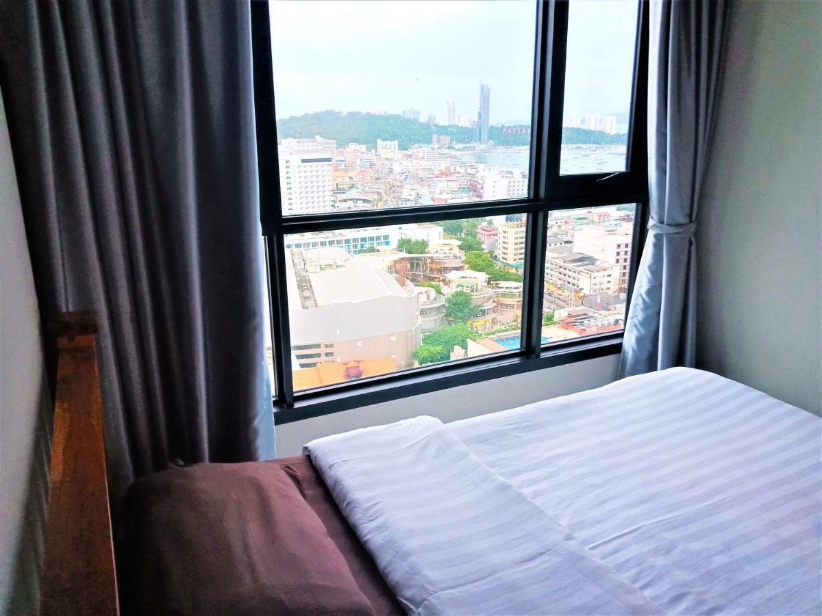 Llx Apartments At The Base Condo Pattaya Extérieur photo