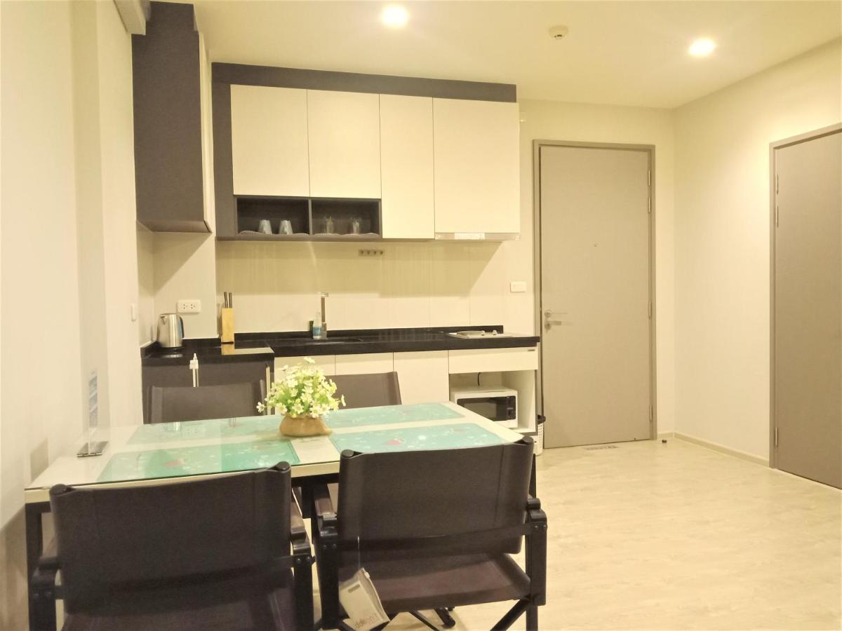 Llx Apartments At The Base Condo Pattaya Extérieur photo